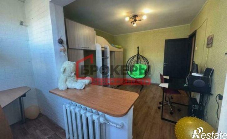 4-комн квартира ул Генерала Хрюкина, 8Б,  д. 8Б