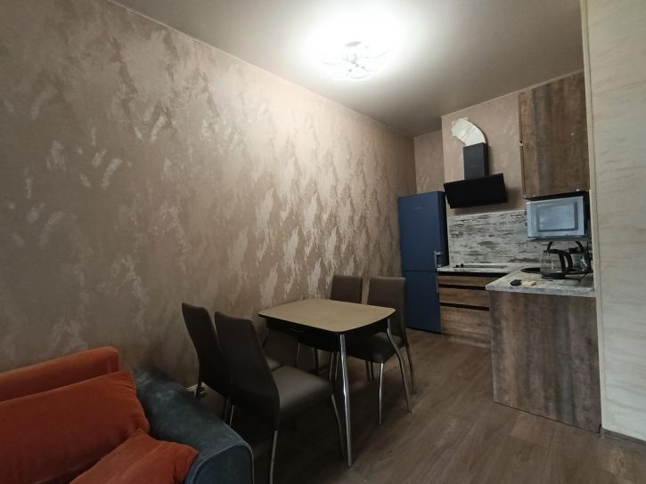 2-комн квартира Крымской весны улица,1к1