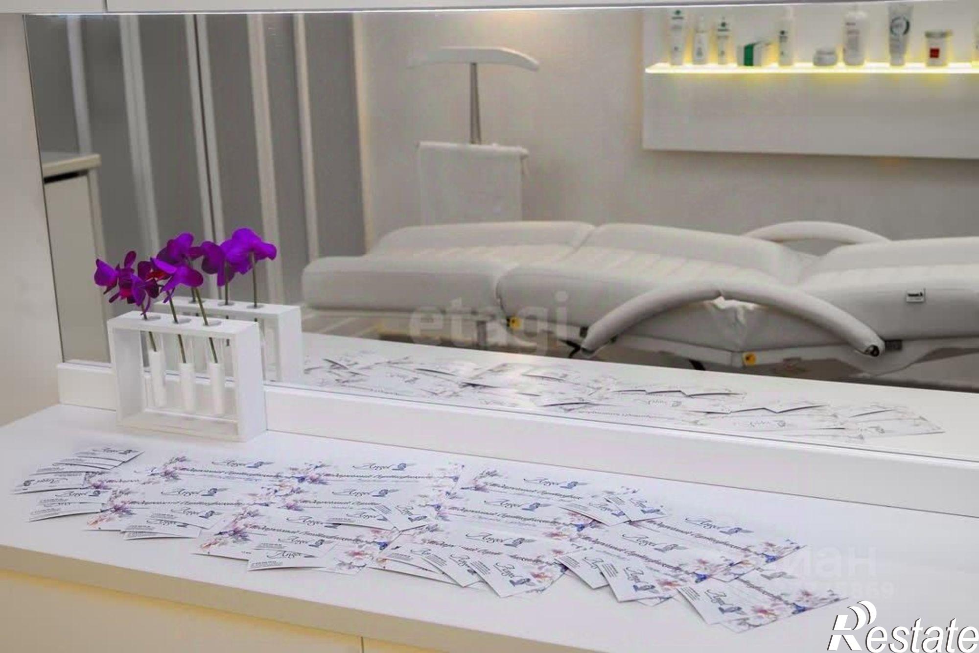 Купить офис, помещение под офис за 23 000 000 рублей на Античный пр-кт, 4