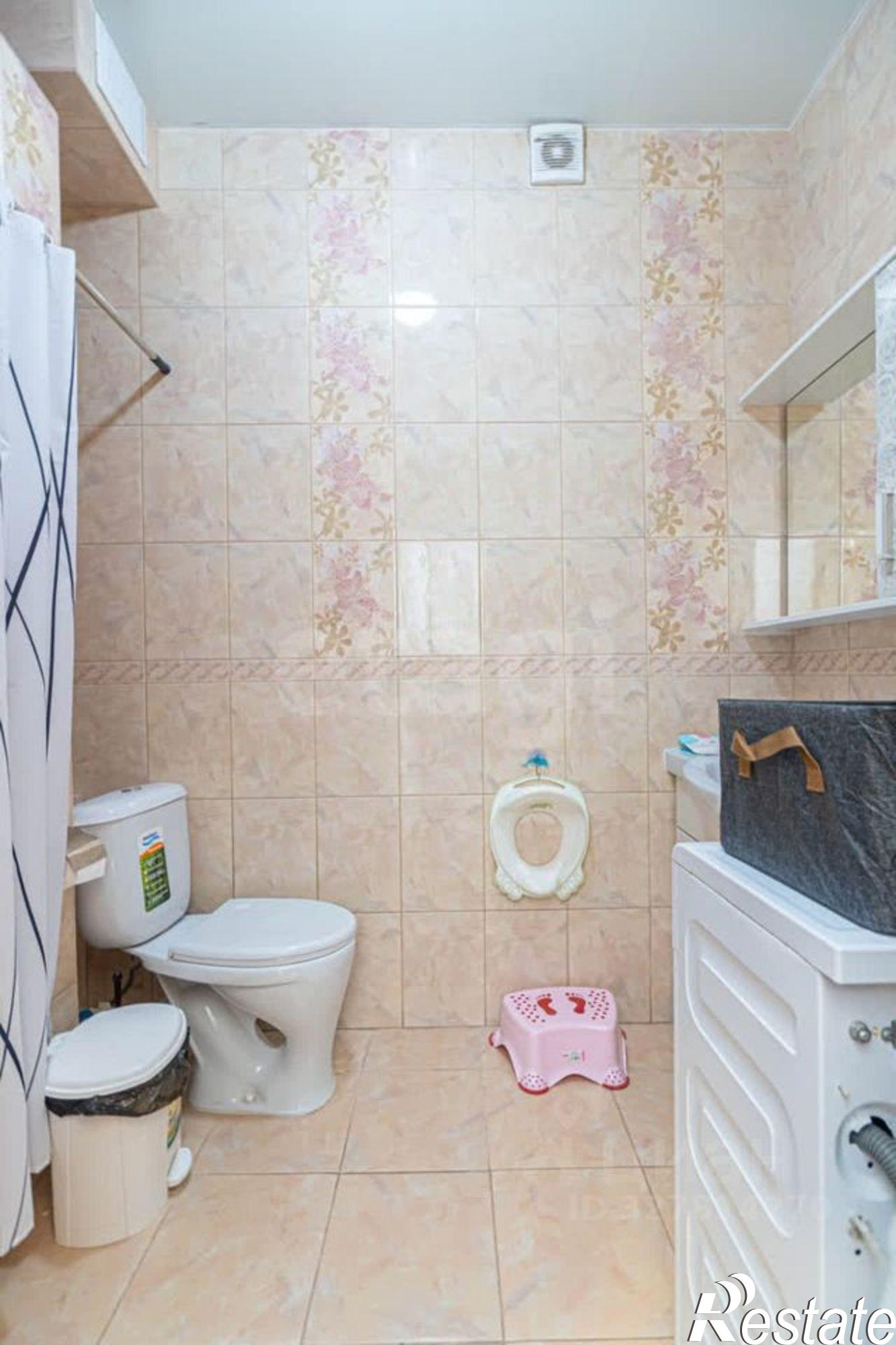 Купить офис, помещение под офис за 19 477 600 рублей на ул Адмирала Юмашева, 24