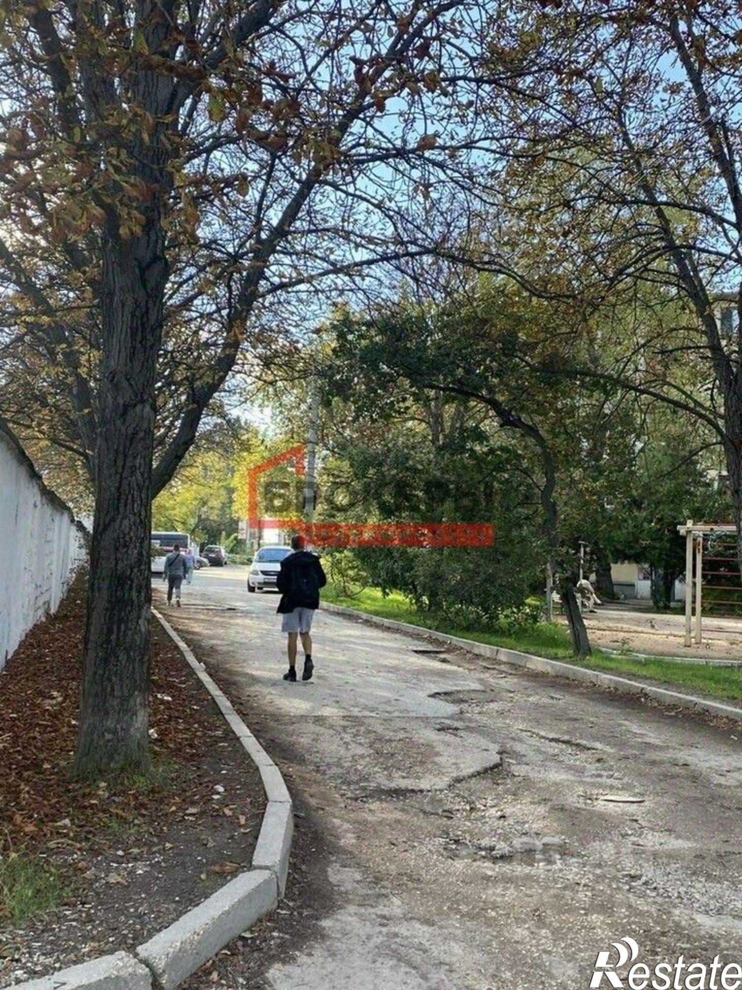 Купить гараж, место в паркинге за 600 000 рублей на улица Хрусталёва, 33