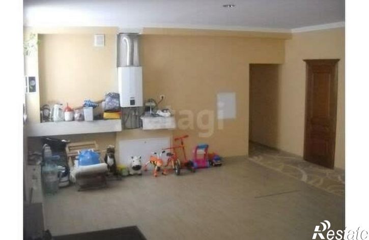 5-комн квартира улица Иванищева, 17,  д. 17