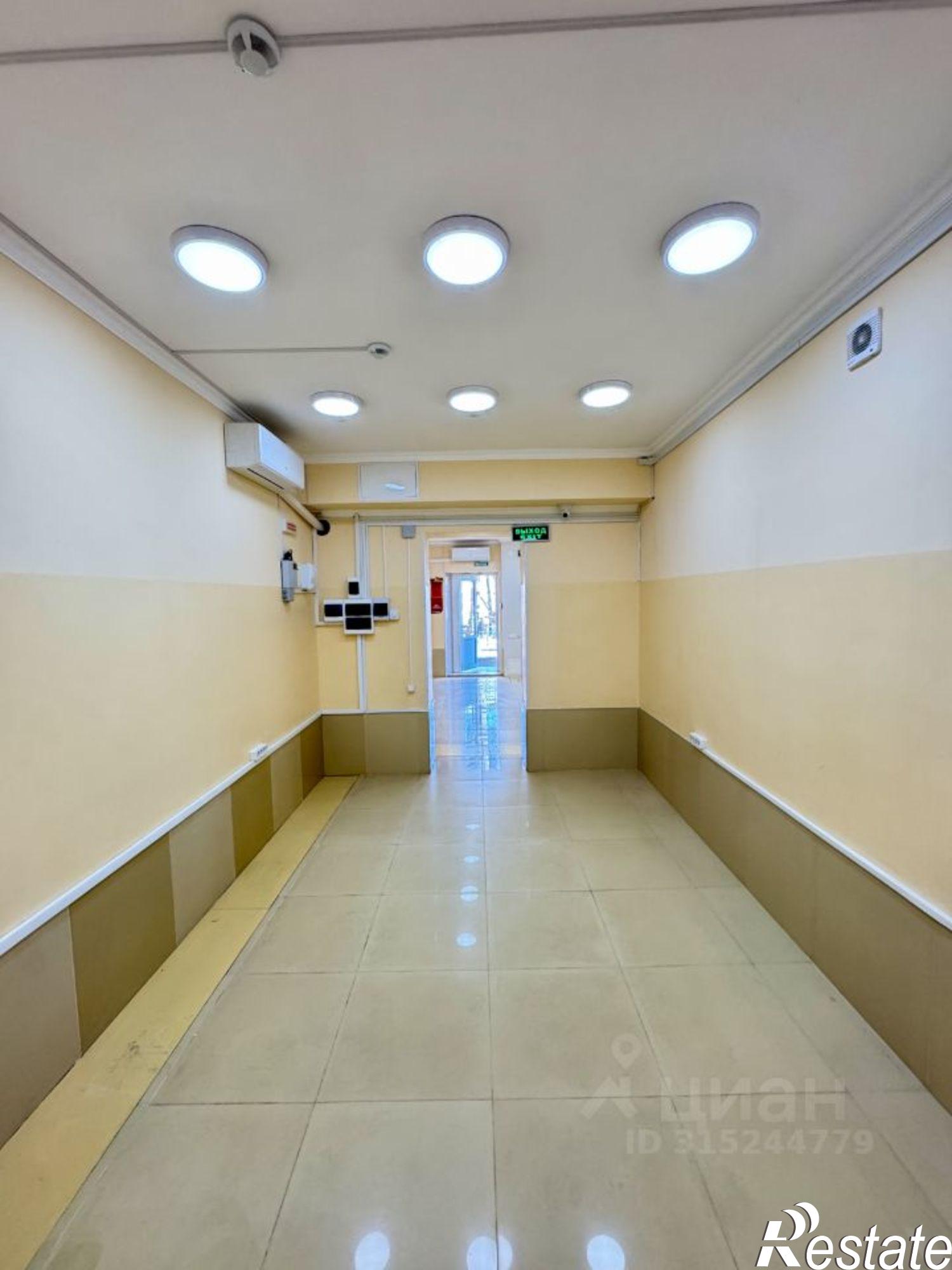 Купить торговое помещение за 17 000 000 рублей на Севастополь, улица Репина, 4