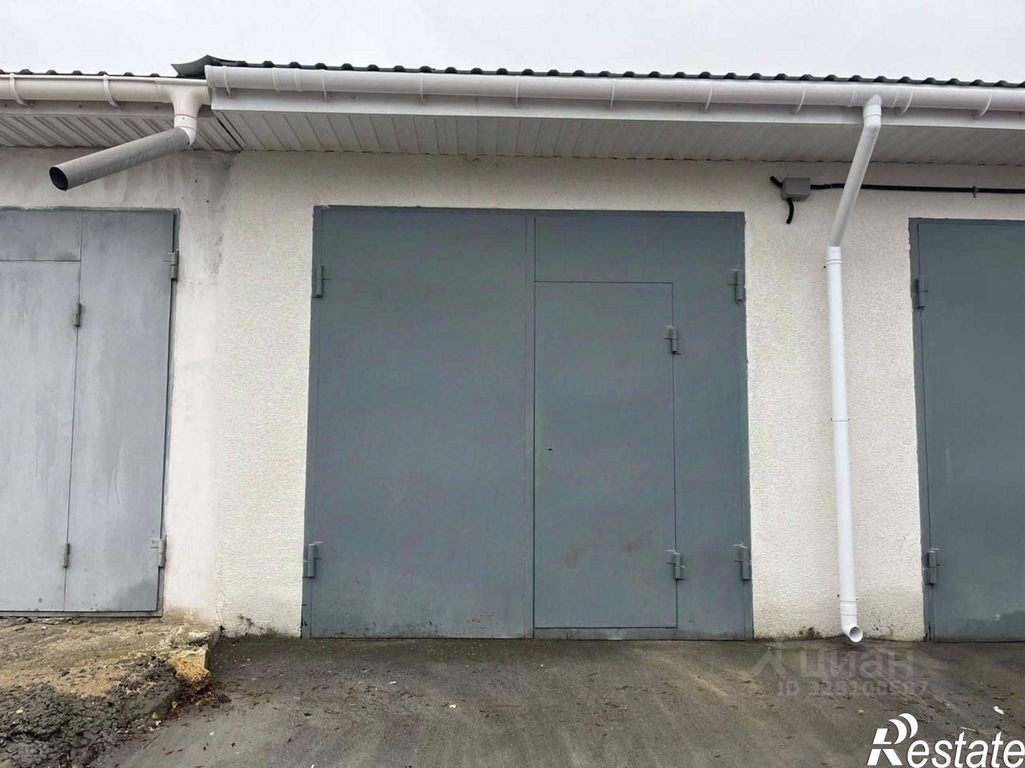 Купить гараж, место в паркинге за 900 000 рублей на ул Хрусталева, 84