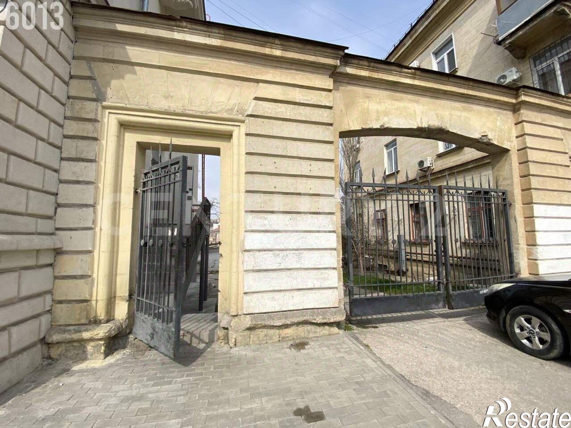 Купить гараж, место в паркинге за 1 875 000 рублей на улица Гоголя
