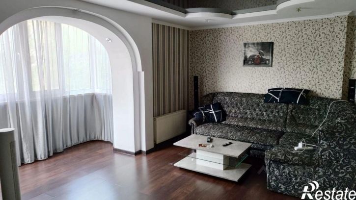 3-комн квартира улица Генерала Захарова, 23,  д. 23