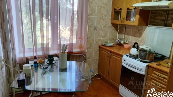 3-комн квартира улица Генерала Захарова, 23,  д. 23