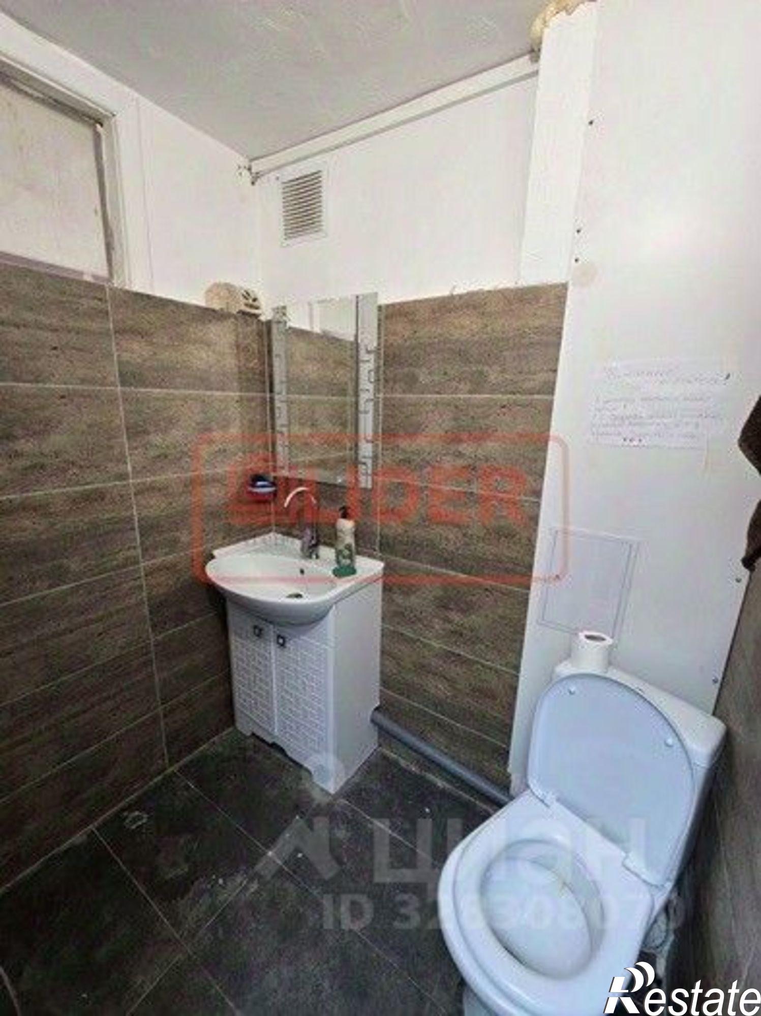 Купить торговое помещение за 12 500 100 рублей на ул Маршала Блюхера, 18