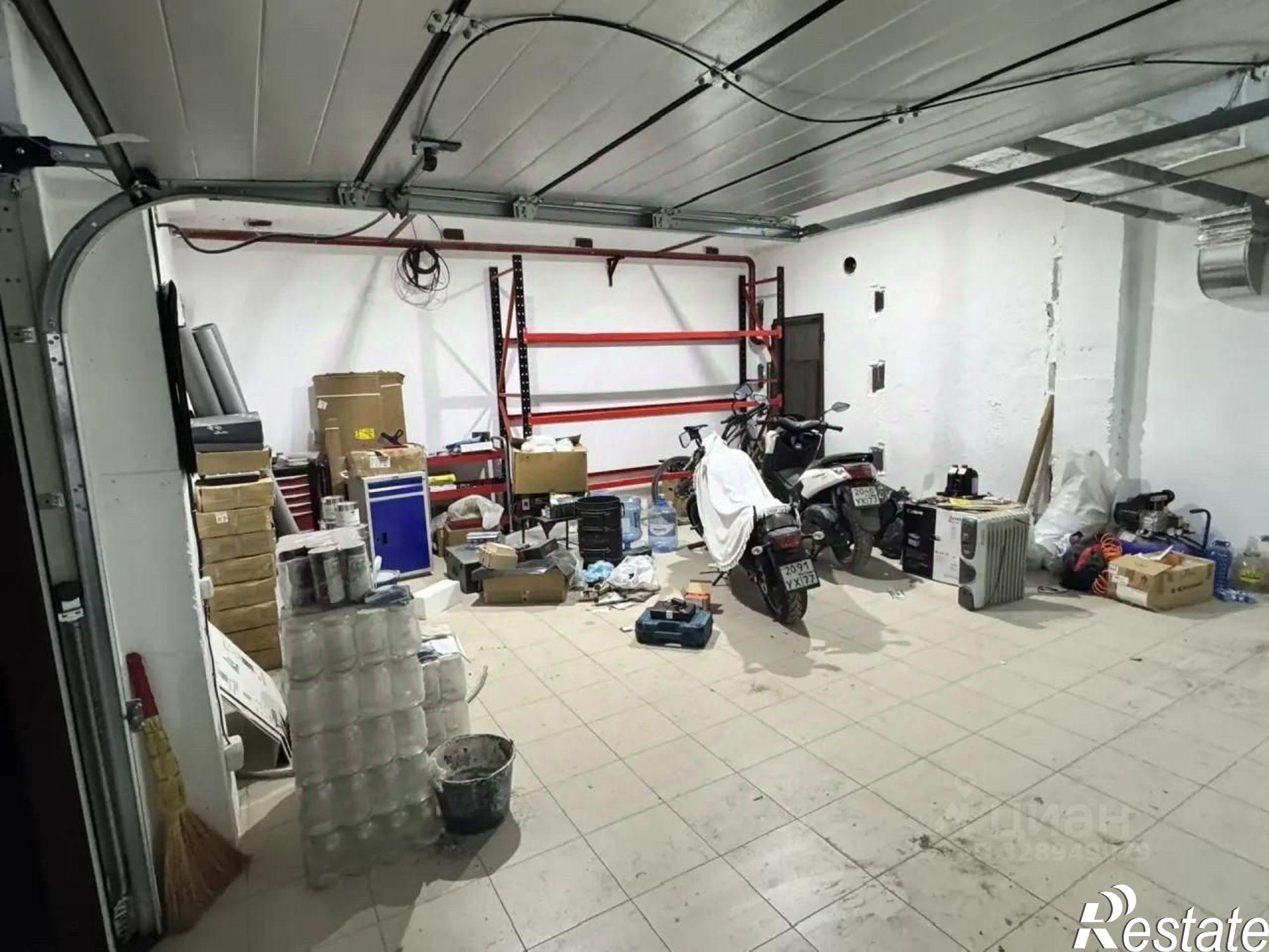 Купить гараж, место в паркинге за 2 400 000 рублей на улица Павла Дыбенко, 26