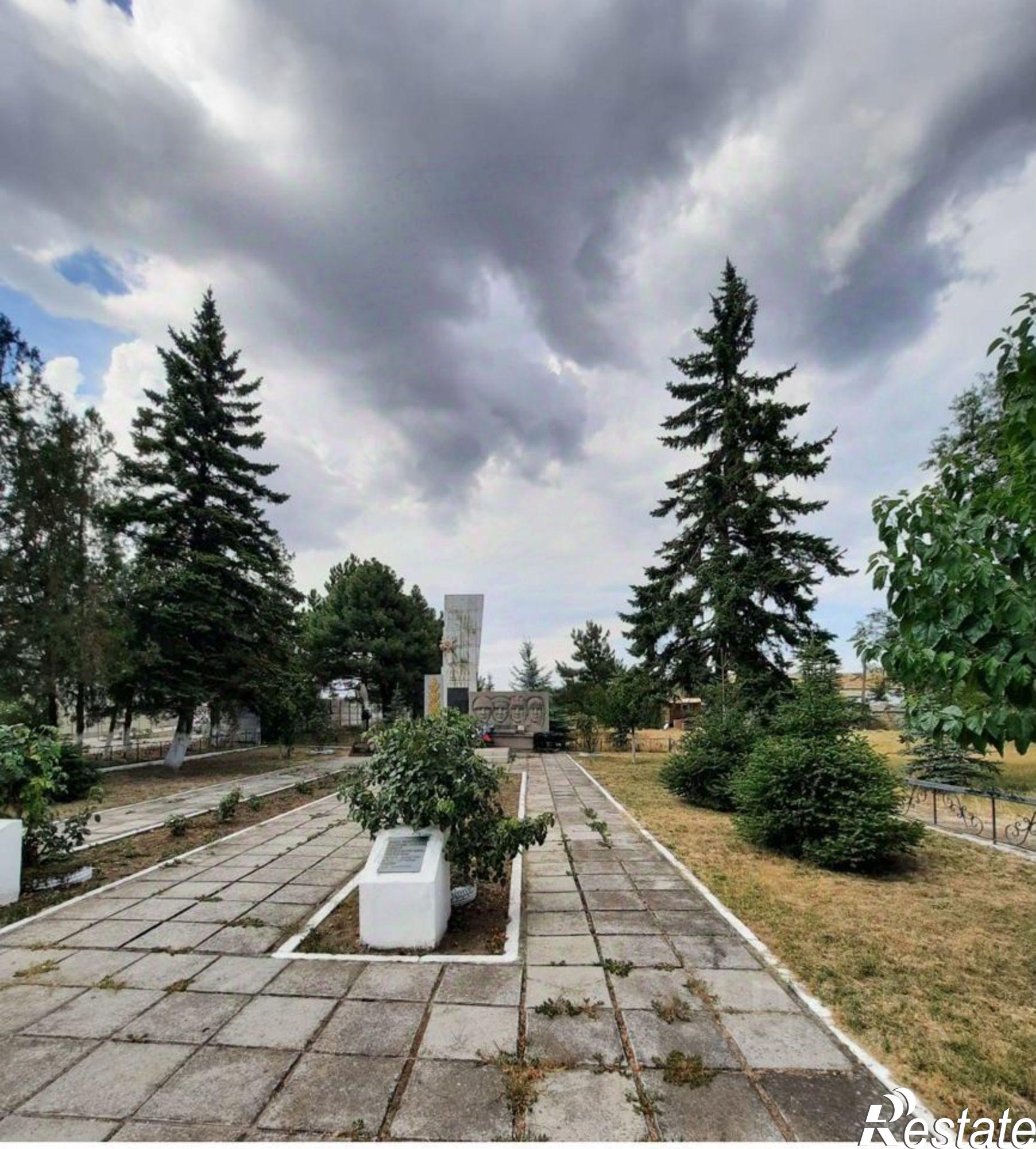 Купить землю, земельный участок за 2 000 000 рублей на ул Садовая
