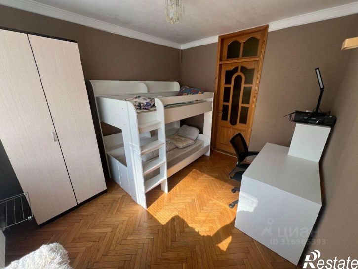 4-комн квартира ул Астана Кесаева, 4,  д. 4