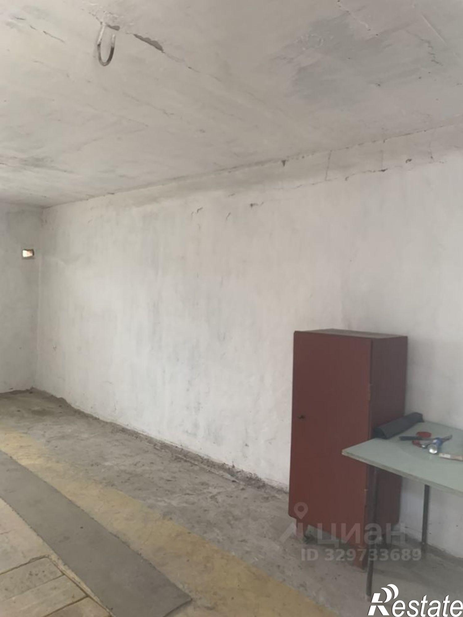 Купить гараж, место в паркинге за 1 000 000 рублей на Хабаровская улица, 6А