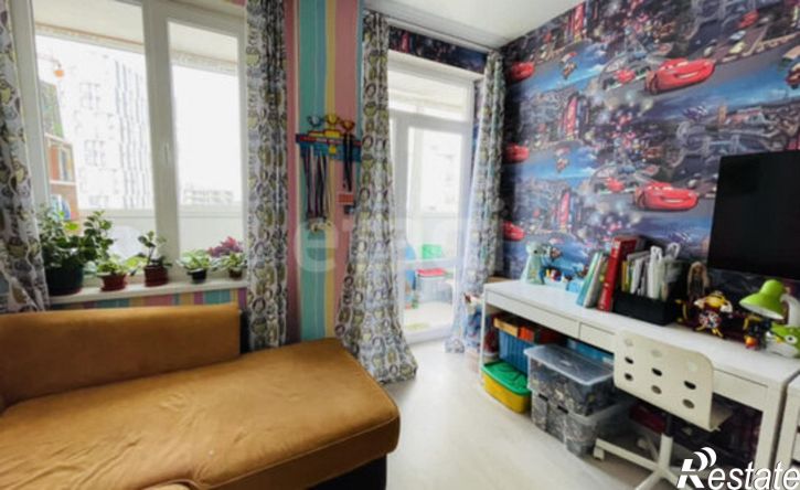 3-комн квартира Симферополь, Луговая улица, 6Жк1