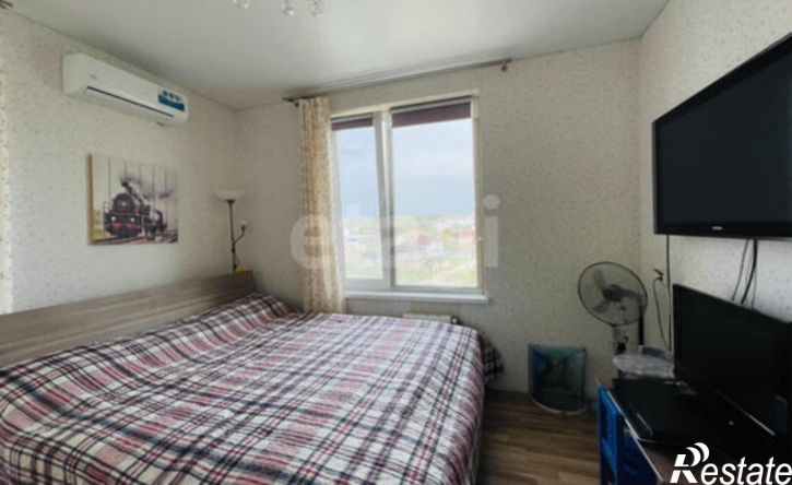 3-комн квартира Симферополь, Луговая улица, 6Жк1