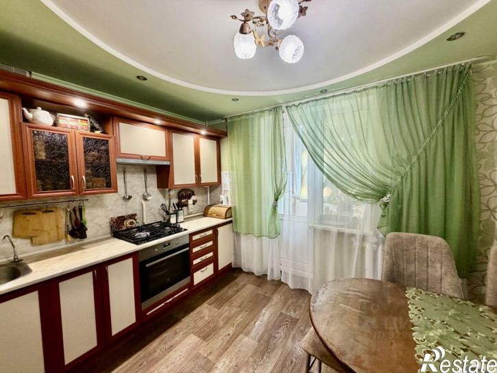 3-комн квартира улица Генерала Лебедя, 37,  д. 37