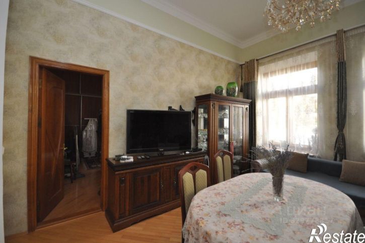 2-комн квартира Евпатория, улица Пушкина, 1