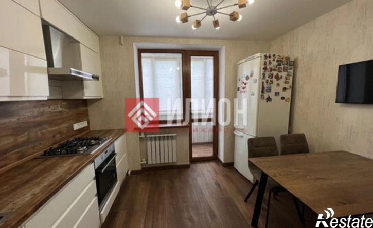 3-комн квартира Симферополь, бульвар Ивана Франко, 6Б