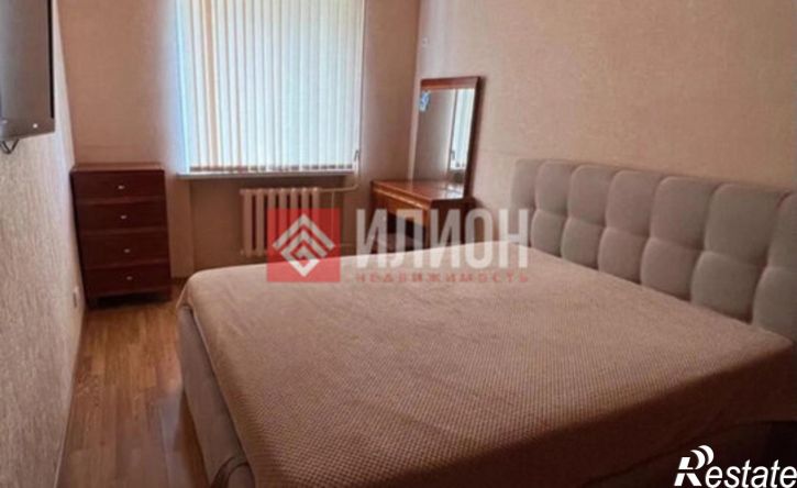 3-комн квартира Симферополь, бульвар Ивана Франко, 6Б
