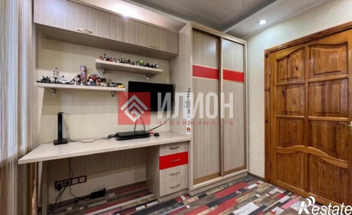 3-комн квартира Симферополь, бульвар Ивана Франко, 6Б
