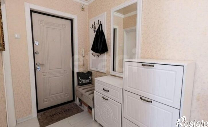3-комн квартира Симферополь, улица 60 лет Октября, 28/80