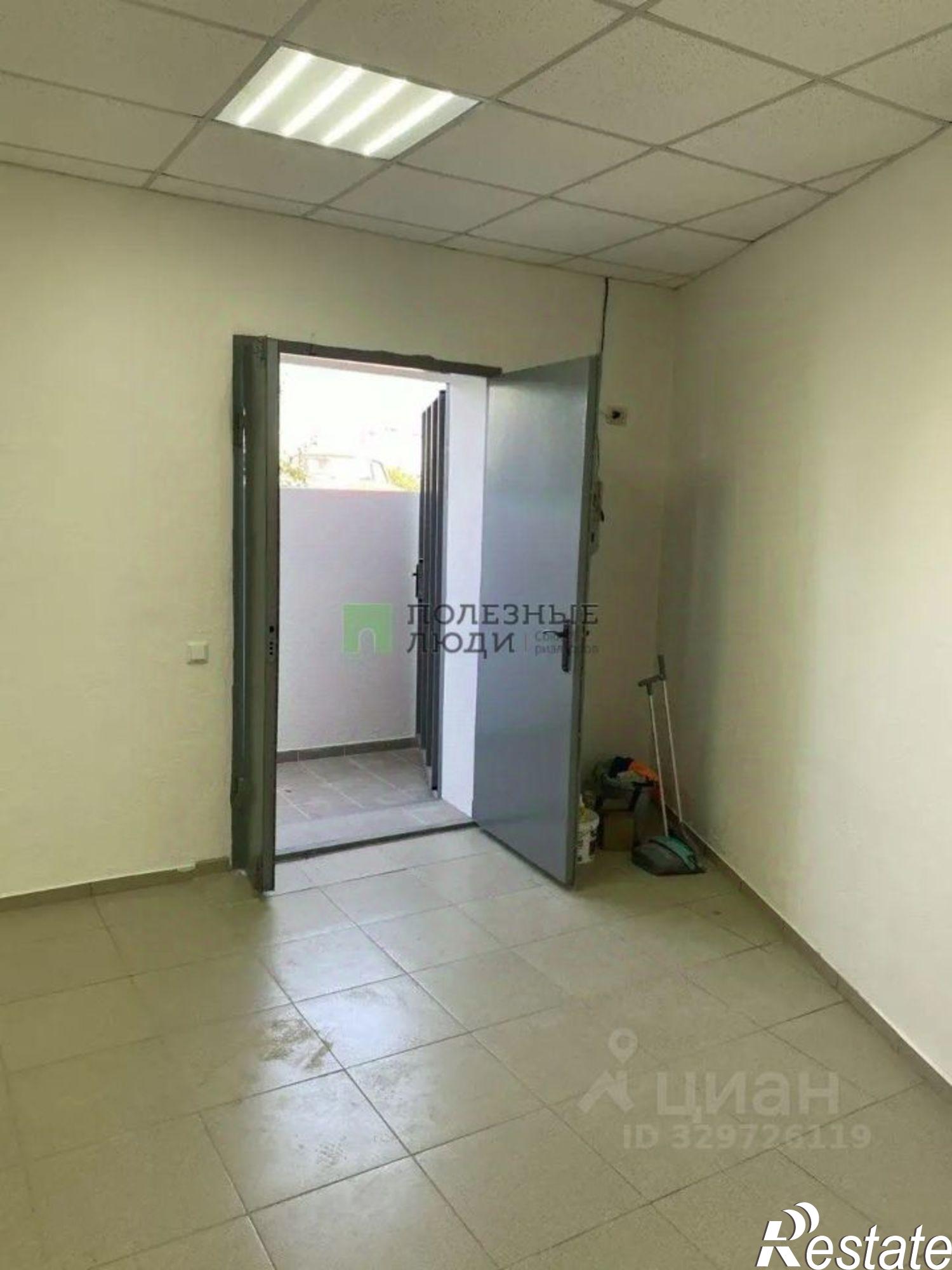 Купить торговое помещение за 11 477 400 рублей на Античный пр-кт, 52