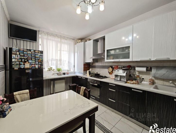 3-комн квартира улица Колобова, 22/2,  д. 22/2