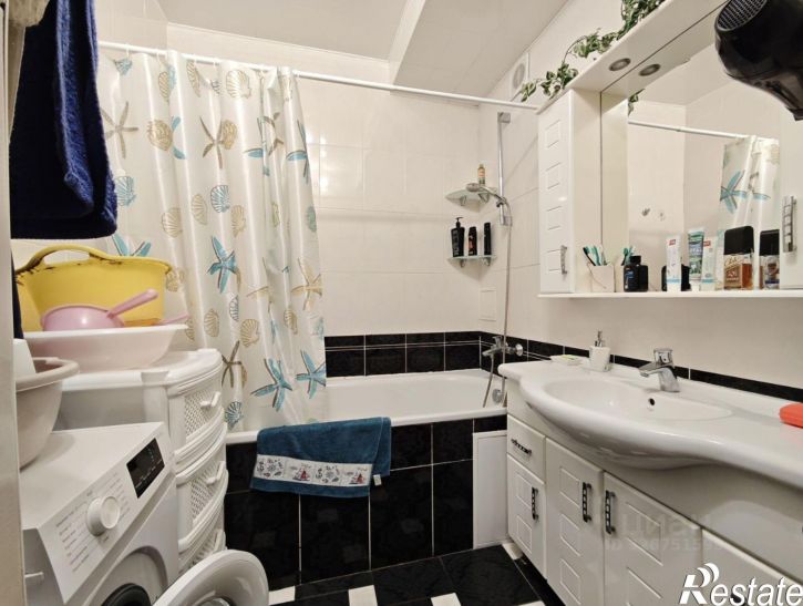 3-комн квартира улица Колобова, 22/2,  д. 22/2
