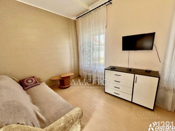 3-комн квартира улица Частника, 27