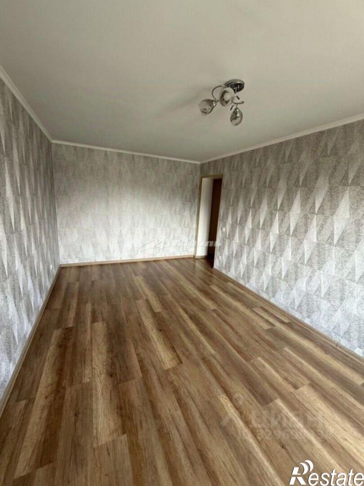 2-комн квартира Строительная улица, 13,  д. 13