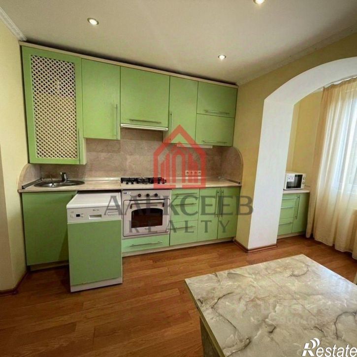 3-комн квартира улица Мира, 10,  д. 10