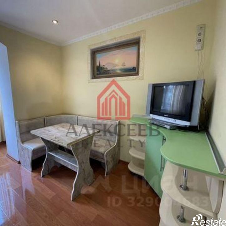 3-комн квартира улица Мира, 10,  д. 10