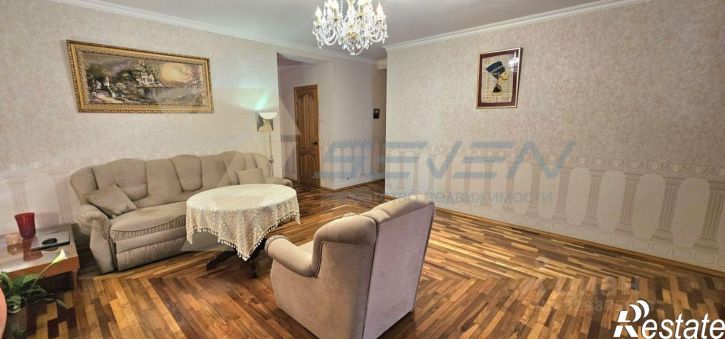 4-комн квартира улица Александра Маринеско, 15,  д. 15