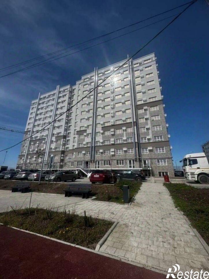 2-комн квартира улица Колобова, 44к3