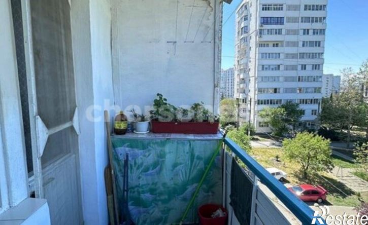 3-комн квартира проспект Октябрьской Революции, 25,  д. 25