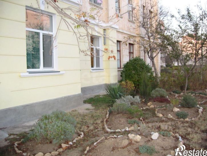 2-комн квартира ул Авиаторов, 32,  д. 32