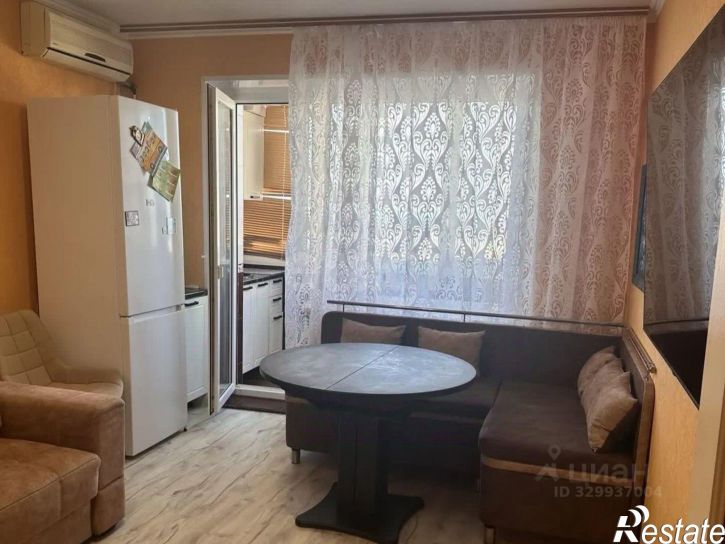 2-комн квартира 3-й микрорайон, 88,  д. 88
