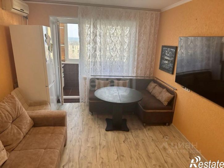 2-комн квартира 3-й микрорайон, 88,  д. 88