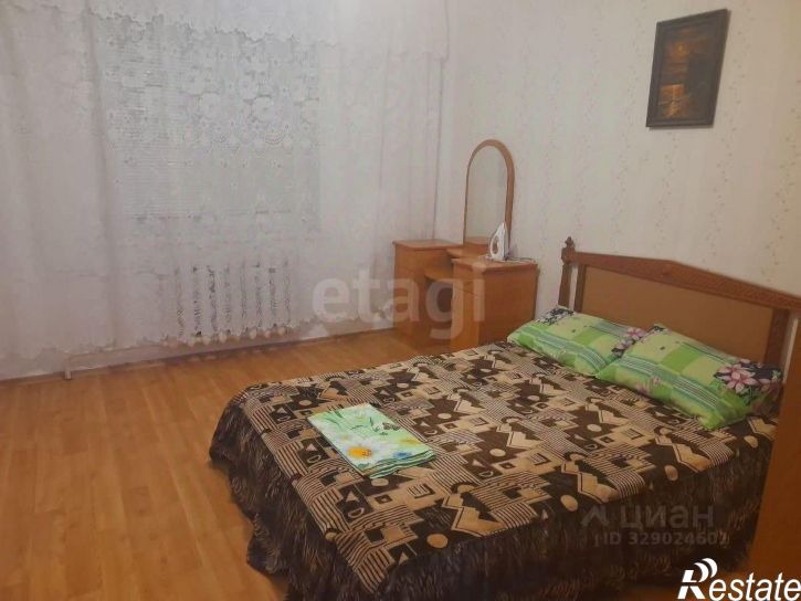 2-комн квартира 1-й микрорайон, 7,  д. 7