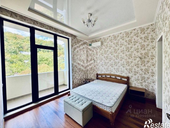 2-комн квартира улица Батурина, 44А,  д. 44А
