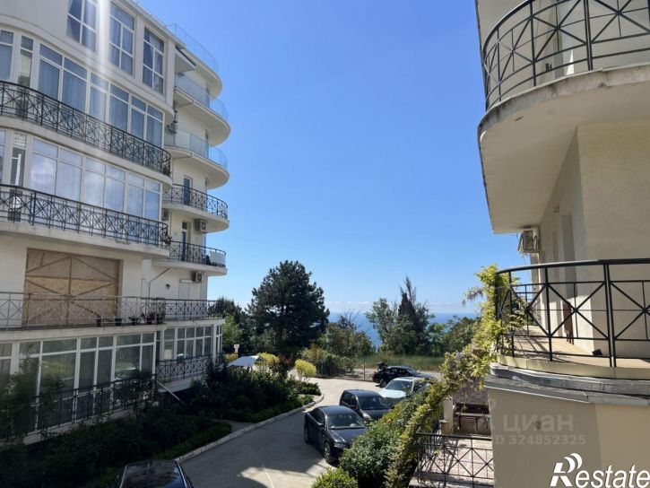 3-комн квартира улица Авроры, 50,  д. 50
