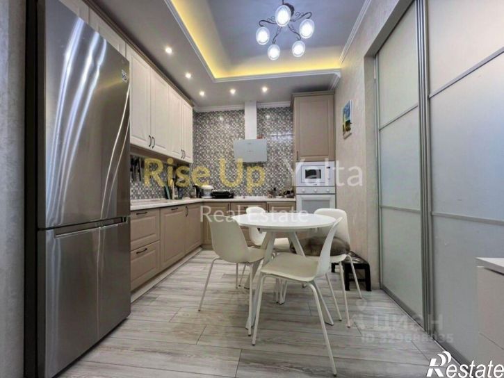 2-комн квартира г Ялта, ул Блюхера, д 19