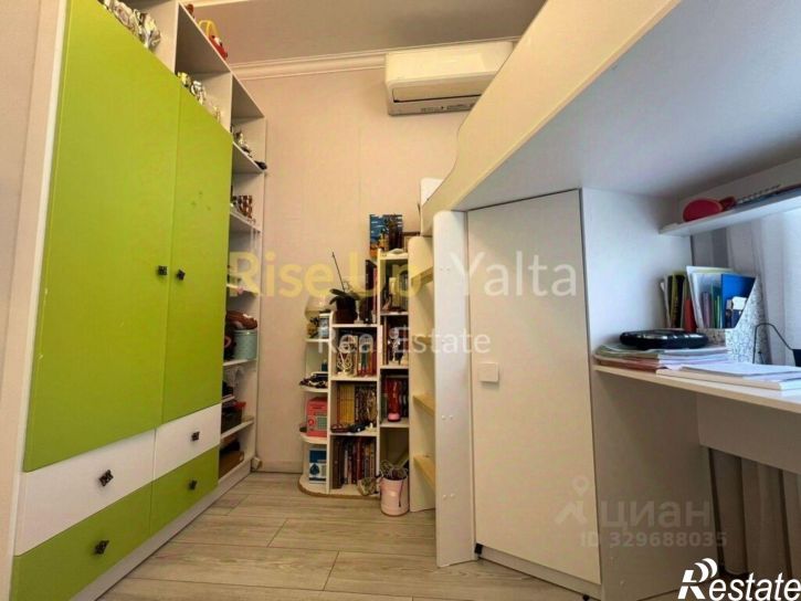 2-комн квартира г Ялта, ул Блюхера, д 19