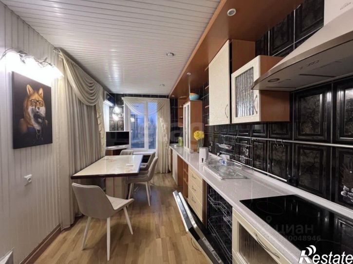 4-комн квартира ул Салгирная, 15,  д. 15