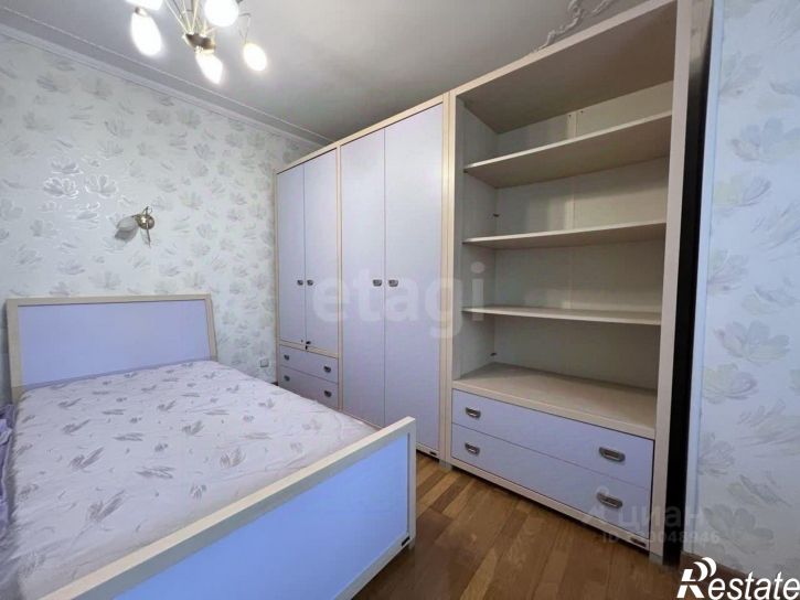 4-комн квартира ул Салгирная, 15,  д. 15