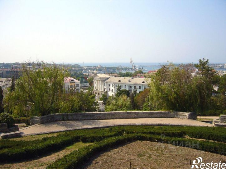 2-комн квартира Севастополь, улица Истомина, 31