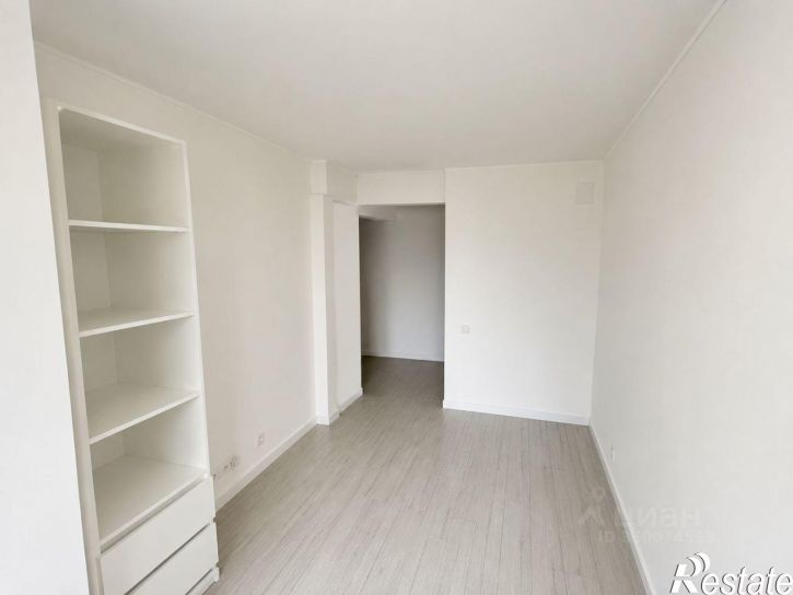 3-комн квартира 1-й микрорайон, 34,  д. 34