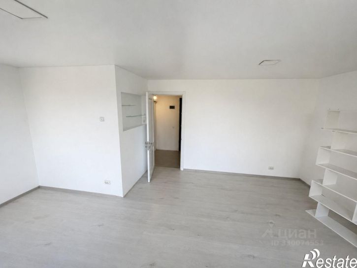 3-комн квартира 1-й микрорайон, 34,  д. 34