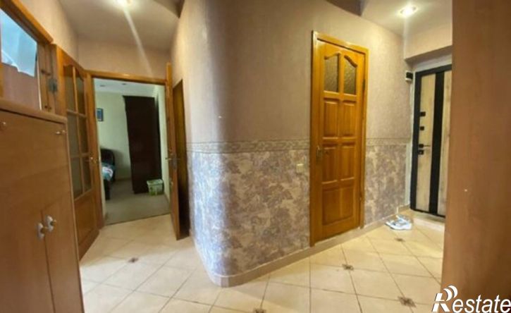 3-комн квартира улица Молодых Строителей, 21,  д. 21