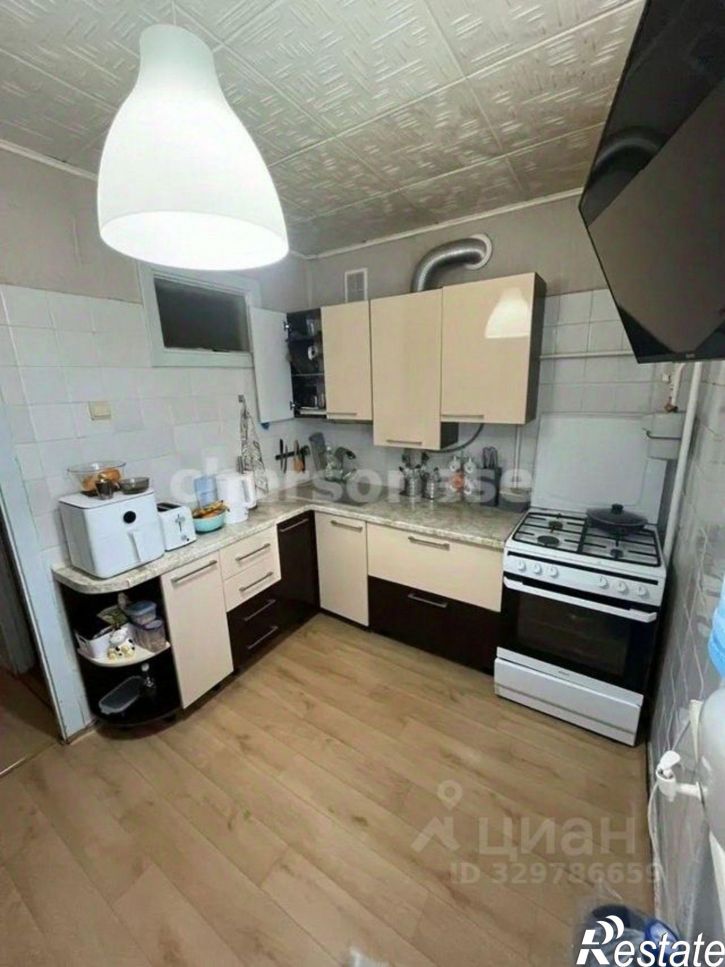 3-комн квартира улица Генерала Жидилова, 32,  д. 32