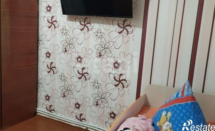 4-комн квартира Армянск, микрорайон имени Генерала Корявко, 3